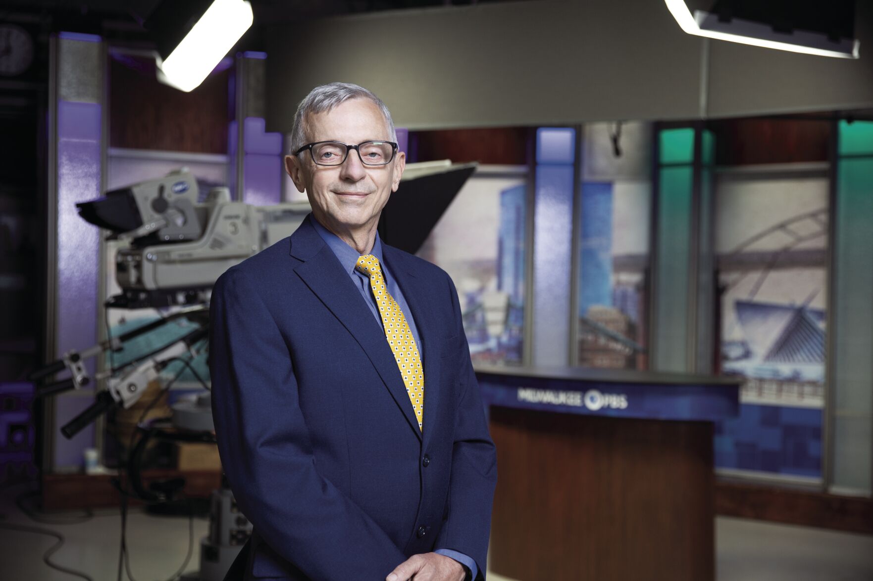 2020.08.04_Dierbeck_FE_PBS_InStudio-Final_3.jpg